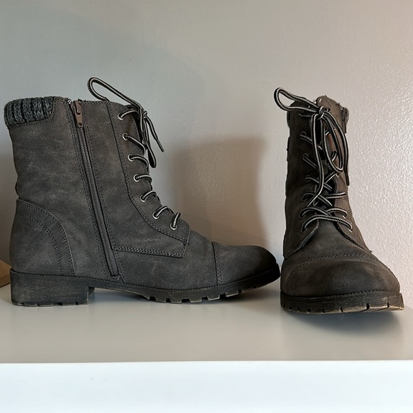 Women’s grey suede combat boots with sweater accent - Picture 2 of 3